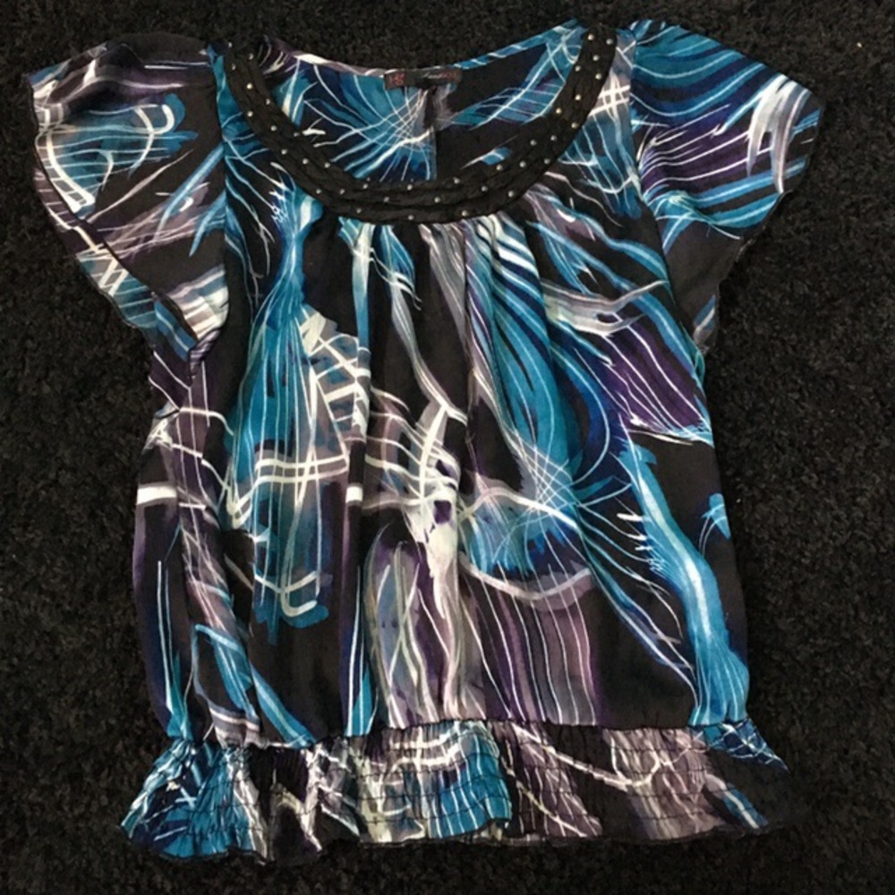 Abstract Patterned Top - Picture 1 of 4